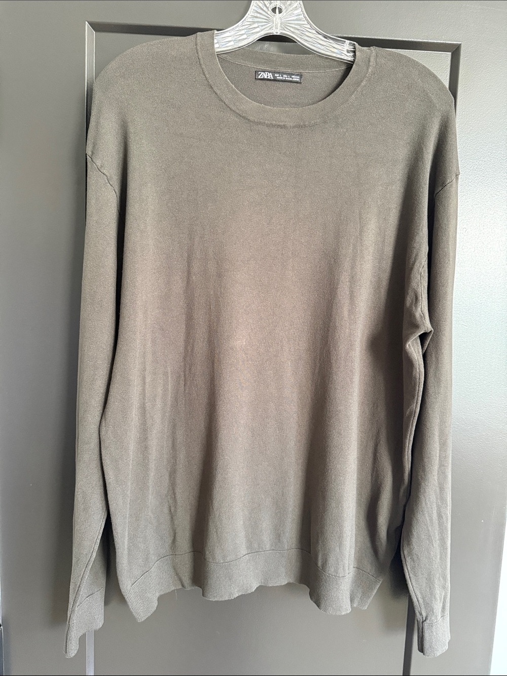 ZARA Men's Olive-Green Crewneck Sweater